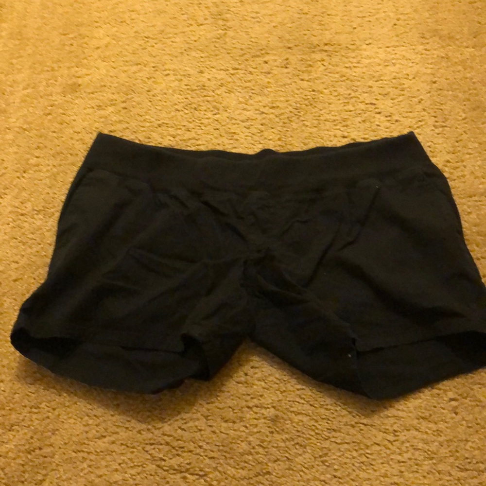 Maternity shorts